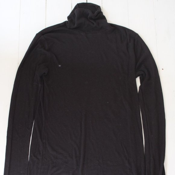 GAP Black Ribbed Long Sleeve Turtleneck - Picture 4 of 7